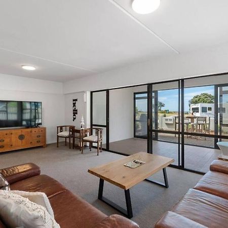 Beachfront Gem In Mount Maunganui Exterior photo